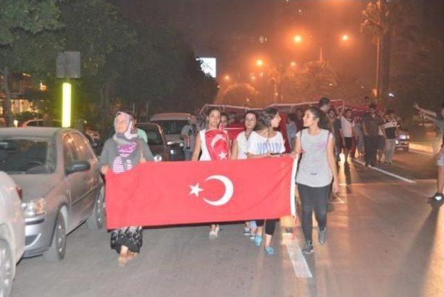 Adana da 3 Bin Kişilik Ter&ouml;r Protestosu (3) 2