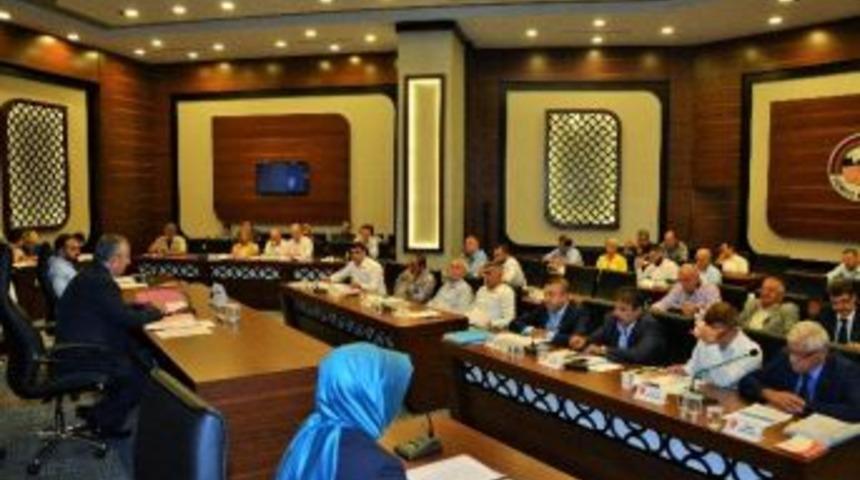 K&ouml;rfez Belediye Meclisi Şehitler İ&ccedil;in Ayakta