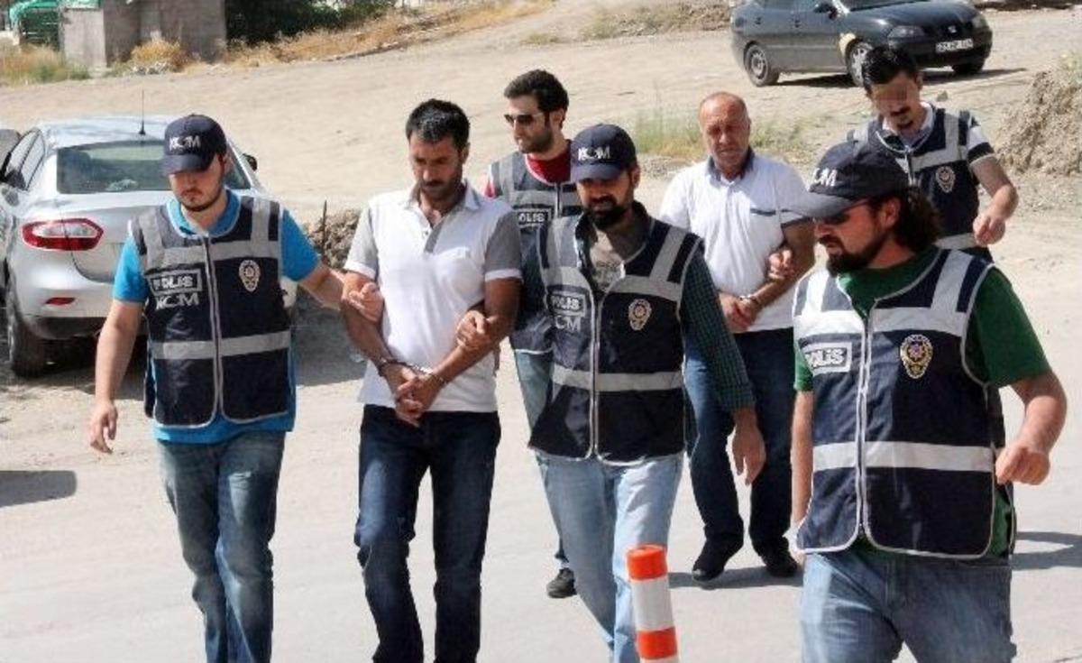 Cenaze Aracında 200 Kilo Eroinle Yakalanan 2 Ş&uuml;pheli Tutuklandı