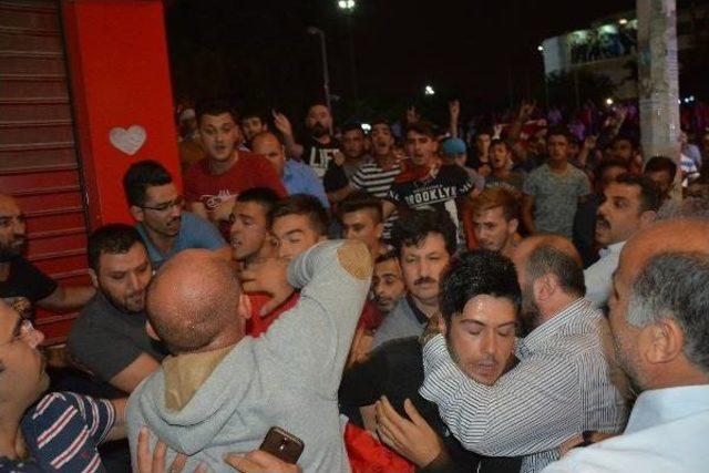 Gebze'de Olaylı Terör Protestosu: 1 Polis Müdürü Ile 3 Gazeteci Yaralandı