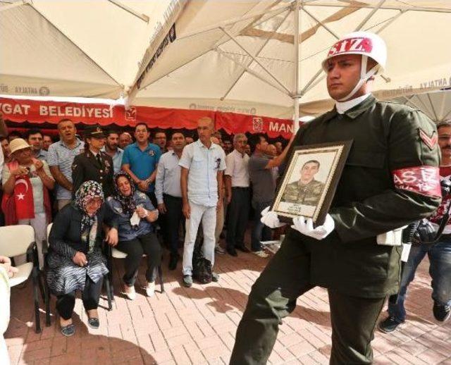 Dağlıca Şehidi Uğur Yıldız'ın Cenazesinde Gözyaşları Sel Oldu