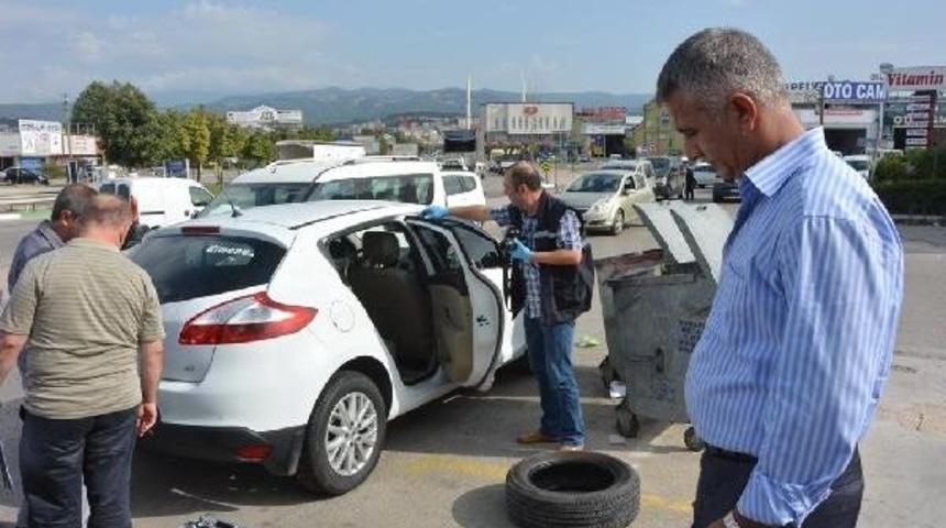 Otomobil Alan S&uuml;r&uuml;c&uuml;ye Tuzak Kurup, 35 Bin Lirasını &Ccedil;aldılar