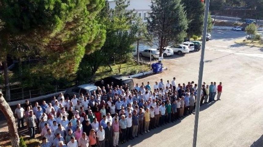 İl &Ouml;zel İdare &Ccedil;alışanları Da Ter&ouml;re Tepki G&ouml;sterdiler