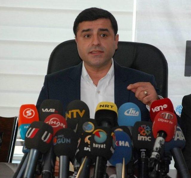 Demirtaş Diyarbakır’da Gündemi Değerlendirdi