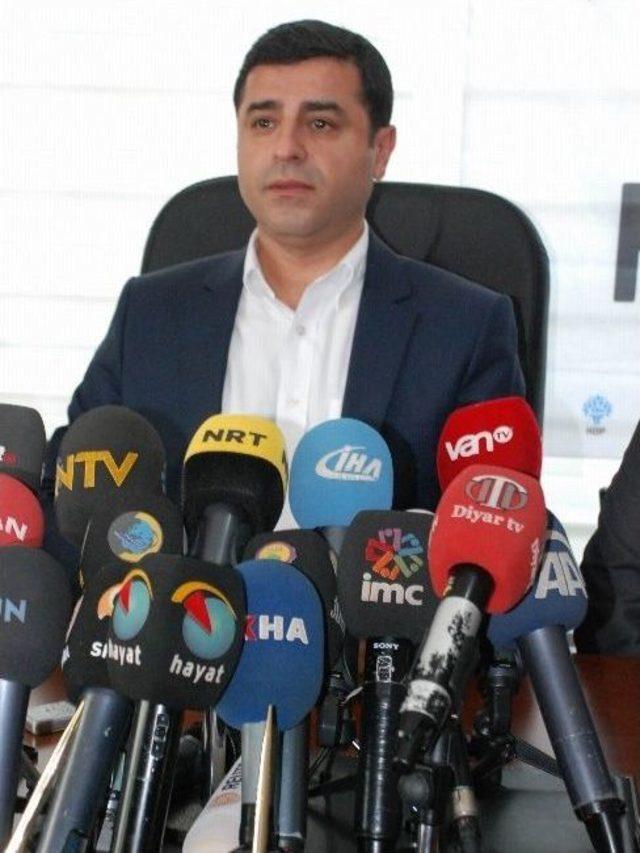 Demirtaş Diyarbakır’da Gündemi Değerlendirdi