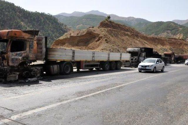 Pkk lıların Ateşe Verdiği Araçlar Hurda Yağınına Döndü 2