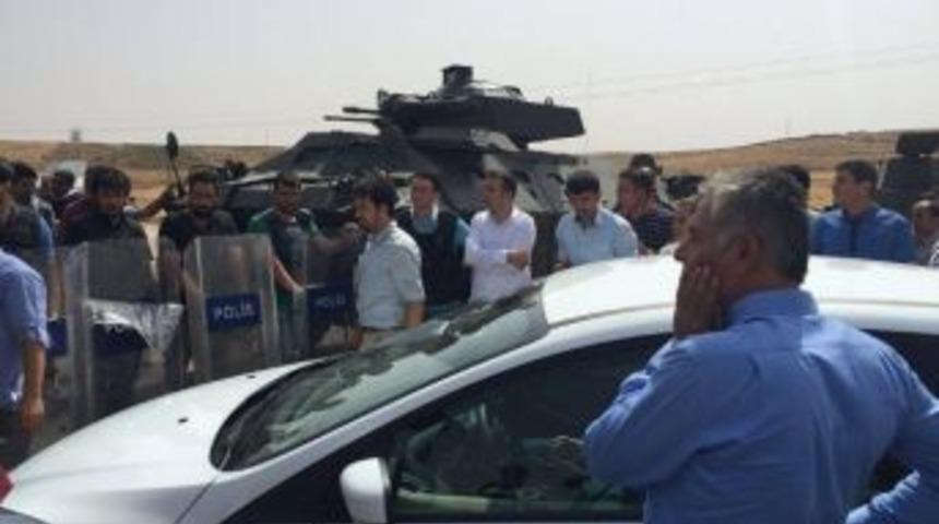 Cizre&rsquo;ye Giden Hdp&rsquo;lilere G&uuml;venlik Engeli