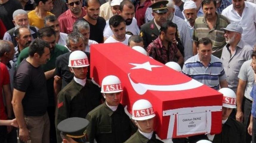 İntihar Eden Asker Son Yolculuğuna Uğurlandı