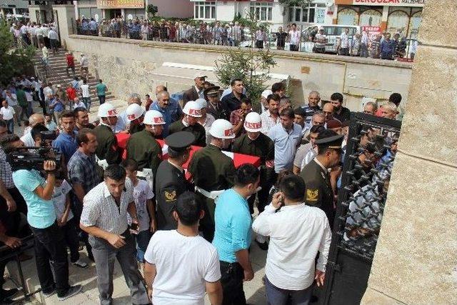 İntihar Eden Asker Son Yolculuğuna Uğurlandı 1