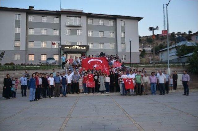 Koyulhisar&rsquo;da Konvoy İle Ter&ouml;re Tepki G&ouml;sterildi 1