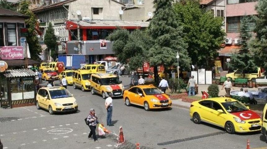 Devrekli Taksicilerden Ter&ouml;re Tepki Konvoyu