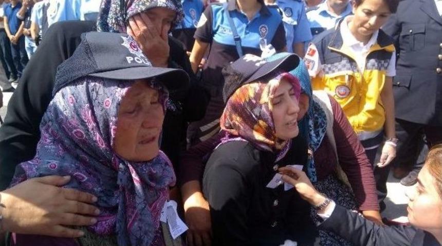 Bolu&rsquo;da Binlerce Kişi Şehidini Uğurladı