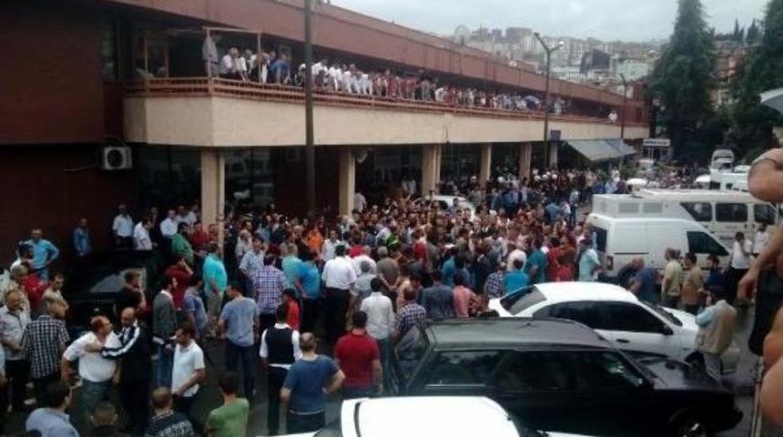 Trabzon Terminal&rsquo;Inde 'pkk'lı Yolcu' Gerginliği