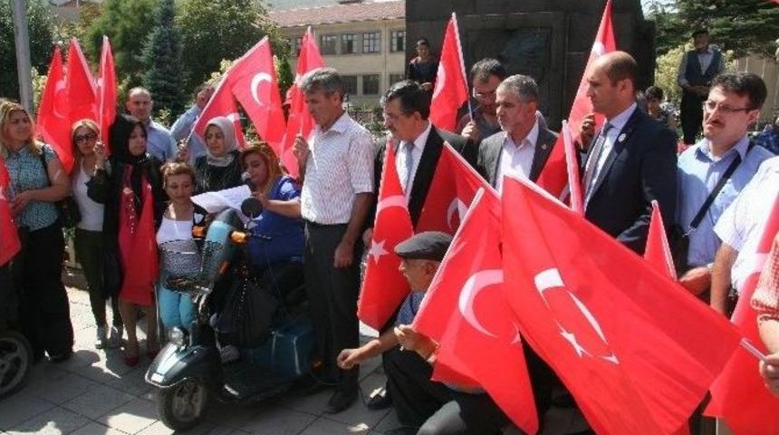Afyonkarahisar&rsquo;da Engelli Vatandaşlar Ter&ouml;r Olaylarını Protesto Etti