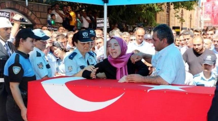 Şehit Başkomiser Parlak, Kahramanmaraş'ta Son Yolculuğuna Uğurlandı