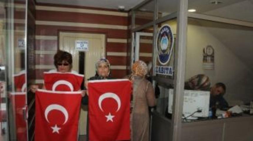 &Ccedil;an Belediyesinden Bayrak Kampanyası