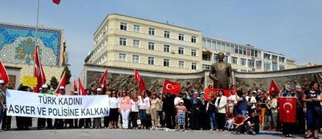 Kayseri'de Şehit Anneleri Ve Derneklerden Oturma Eylemi