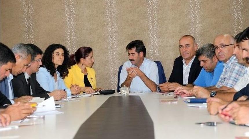 Van B&uuml;y&uuml;kşehir Belediye Eş Başkanlarının İl&ccedil;e Ziyaretleri