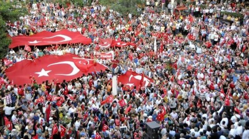 Kocaeli'ndeki Gergin Y&uuml;r&uuml;y&uuml;şe 5 G&ouml;zaltı