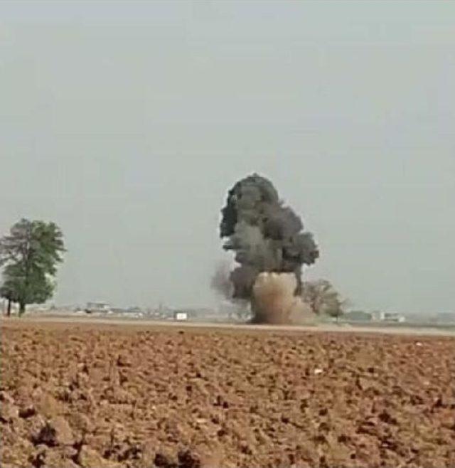 Yol Kenarında Pet Şişe Içinde Bulunan El Bombaları Imha Edildi 1