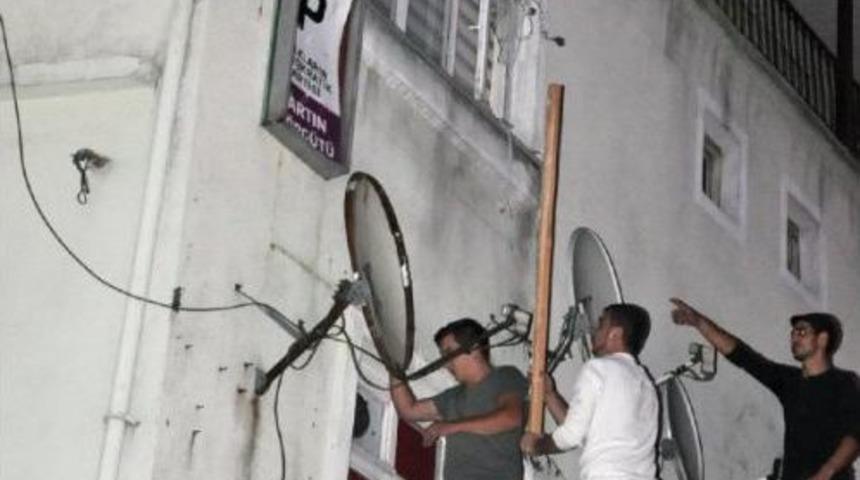 Bartın'da Hdp Binasına Saldırı