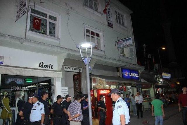 Bartın’da Hdp Binasının Tabelası Söküldü 1