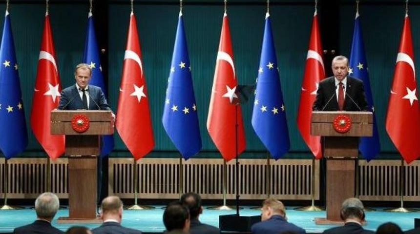 Ab Konseyi Başkanı Tusk Cumhurbaşkanlığı K&uuml;lliyesi'nde (2)