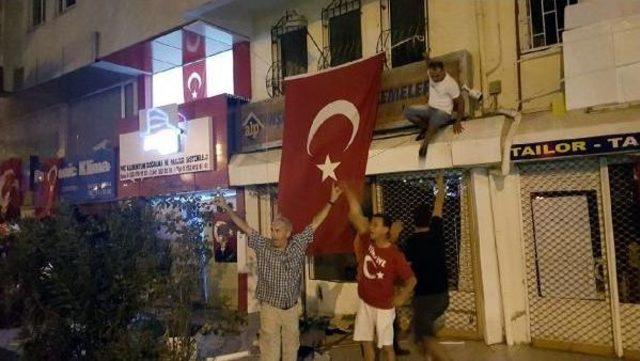 Marmaris'te Terör Protestosu Sonrası Olaylar Çıktı: 17 Gözaltı