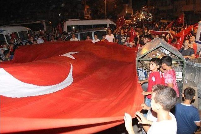 Manyas’ta Terörü Protesto Yürüyüşü