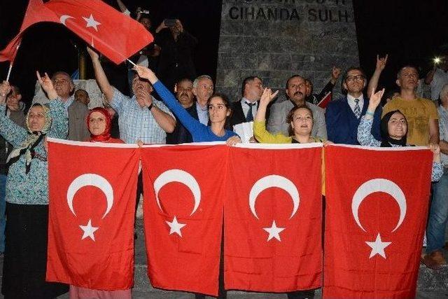 Sinop’ta Ülkü Ocaklarından Teröre Tepki Yürüyüşü