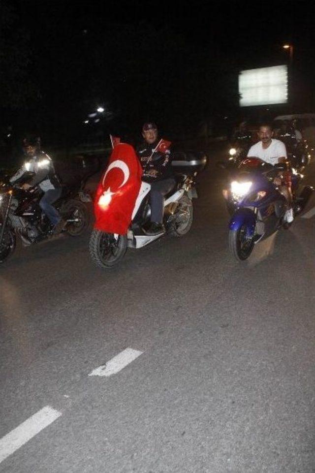 Motorcular Şehitler İçin Toplandı