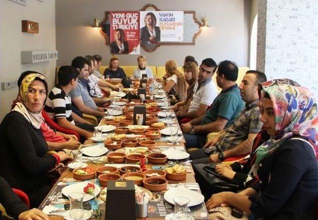 Ak Parti Van Milletvekili Aday Adayı Dr. Suna Erdin&ccedil;: 1