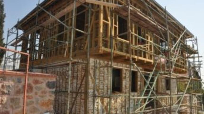 Tavşancıl&rsquo;da Tarihi Evler Restore Ediliyor