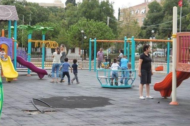 Tekirdağ&rsquo;da &Ccedil;ocuklar Tatilin Son G&uuml;nlerini Oyun Parklarında Değerlendiriyor 1