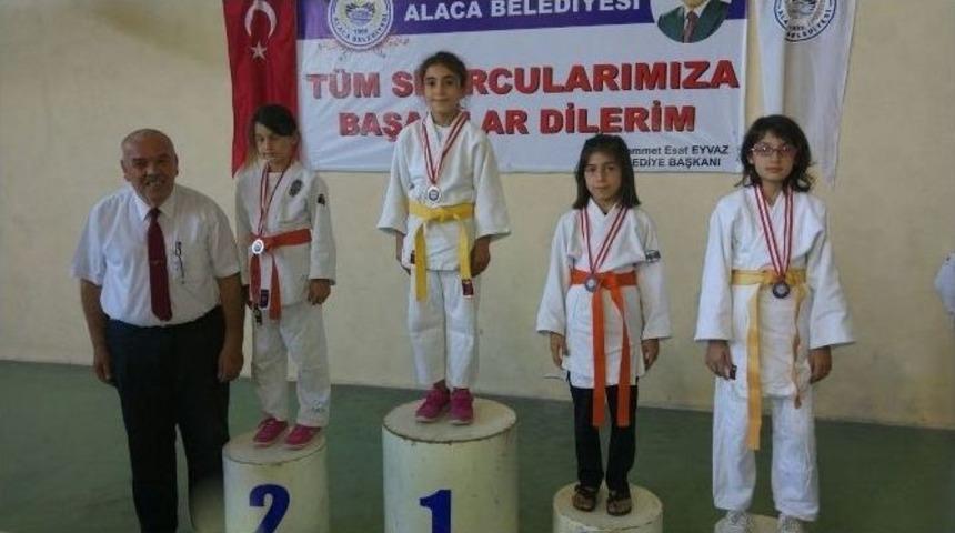 Yunusemre Judo&rsquo;da Başarıya Devam Ediyor