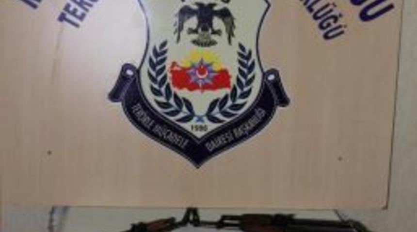 Mersin'de Ter&ouml;r Operasyonu: 2 G&ouml;zaltı