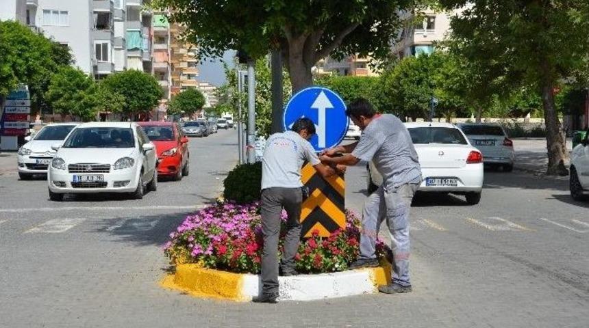 Alanya&rsquo;da Trafik Levhaları Takılıyor