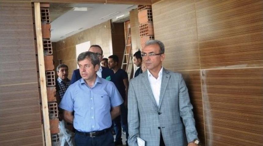 Bitlis Valisi &Ccedil;ınar, Yeni Valilik Binasında İncelemelerde Bulundu