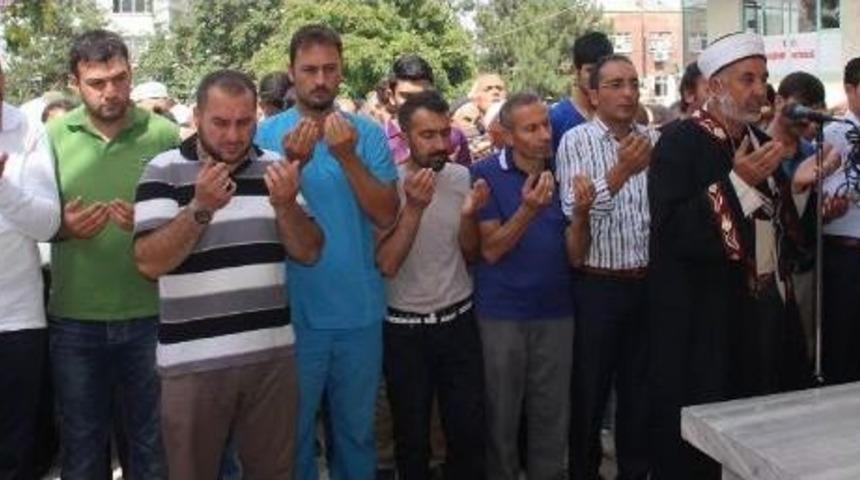 Suşehri Ak Parti'den Şehitler I&ccedil;in Mevlit Ve Gıyabi Cenaze Namazı