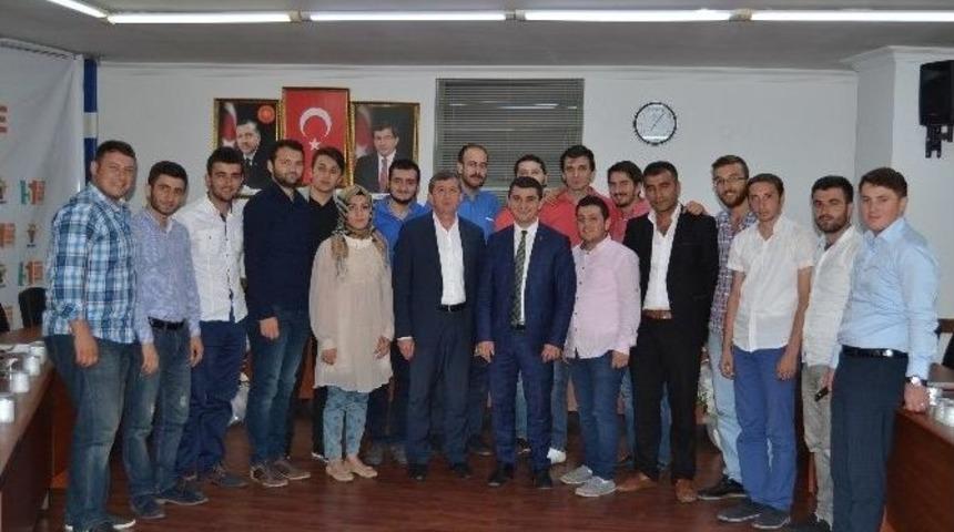 Ak Parti Trabzon İl Başkanı Revi&rsquo;den Gen&ccedil;lere &ldquo;provokasyona Gelmeyin&rdquo; Uyarısı