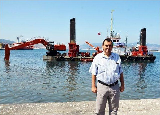 Büyükşehir, Bandırma’da Deniz Temizliğine Başladı