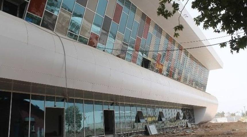 Yeni Spor Salonu, Hizmete Gireceği G&uuml;n&uuml; Bekliyor