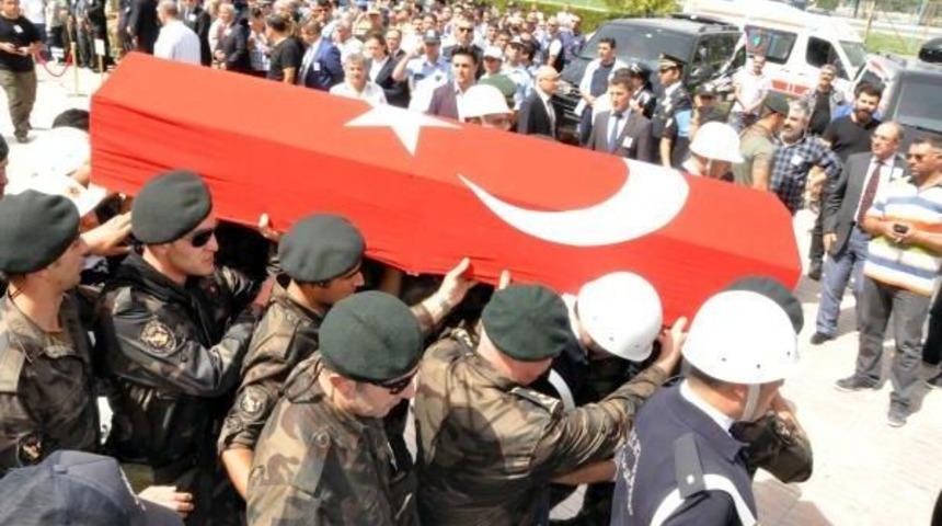 Şehit Polisin Babası: Ağlamayacağım, Dimdik Ayakta Duracağız