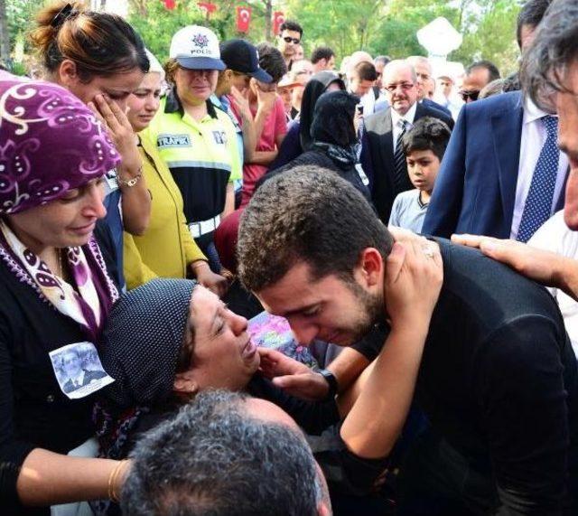 Bakan Zeybekci Şehidin Kardeşini &Ouml;zel U&ccedil;akla T&ouml;rene Yetiştirmiş 1