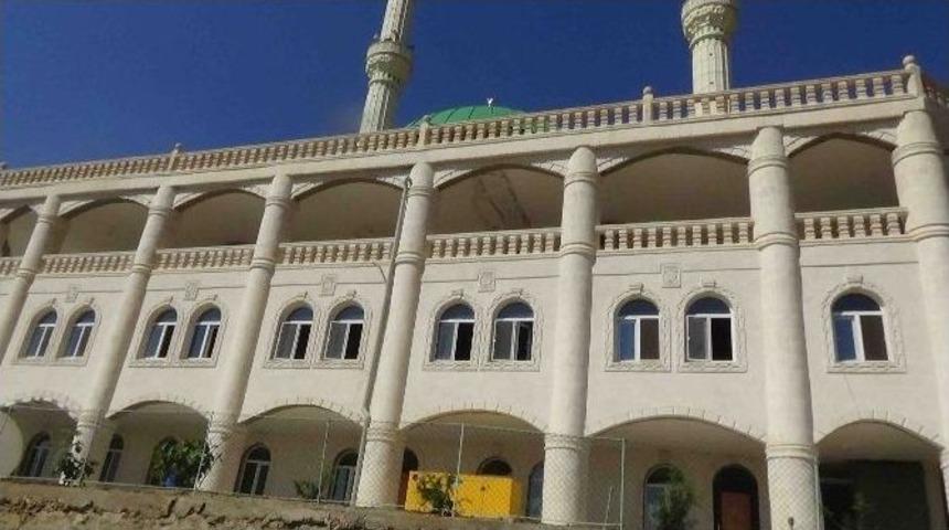 Kulp&rsquo;ta Cami Ve Kuran Kursu Yardım Bekliyor