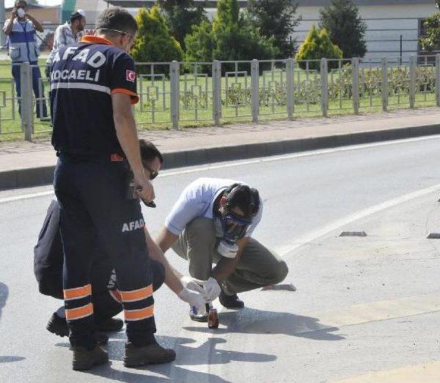 Tankerden Yola Kimyasal Madde Döküldü: 3 Kişi Hastanede Tedavi Altına Alındı