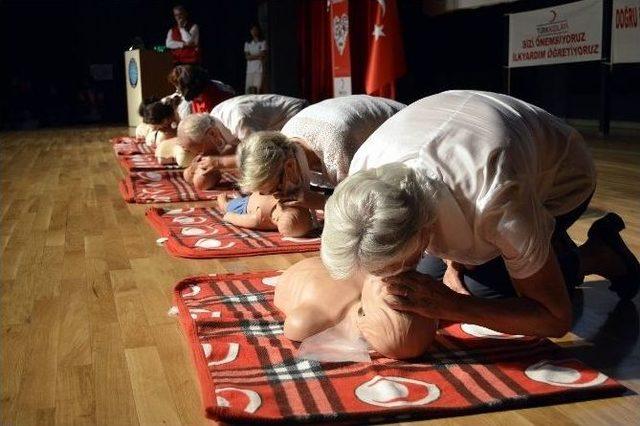 Dünya Sağlık Gününde Balon Uçurdular