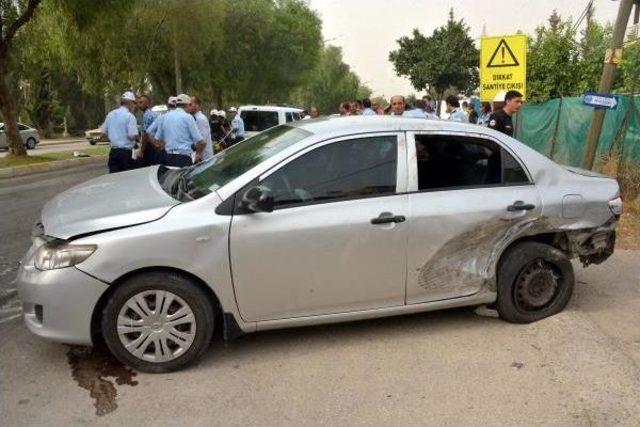 Ciple Polis Otomobiline &Ccedil;arptı; 2 Polis Yaralı 1