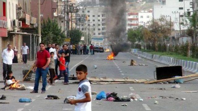 Sokağa &Ccedil;ıkma Yasağının S&uuml;rd&uuml;ğ&uuml; Cizre de Protesto Y&uuml;r&uuml;y&uuml;ş&uuml; 2