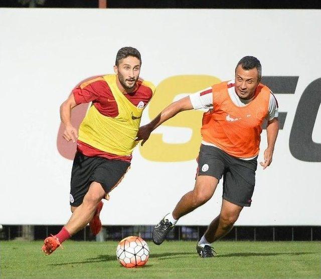 Galatasaray, Mersin İdmanyurdu Ma&ccedil;ı Hazırlıklarını S&uuml;rd&uuml;rd&uuml; 1